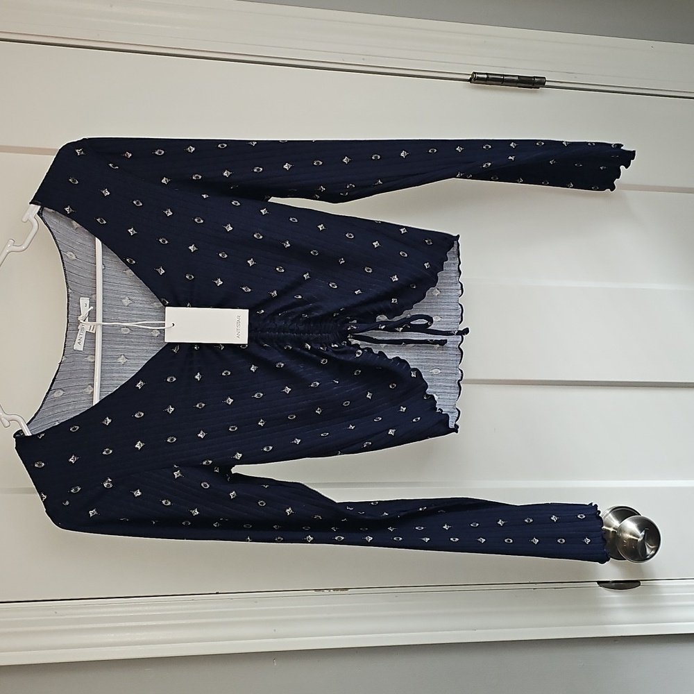 Antistar womens sz medium nwts long sleeve cinch up front top. Navy Blue!!